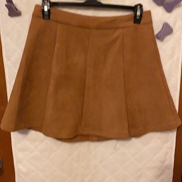Suede like mini skirt  - Picture 4 of 6